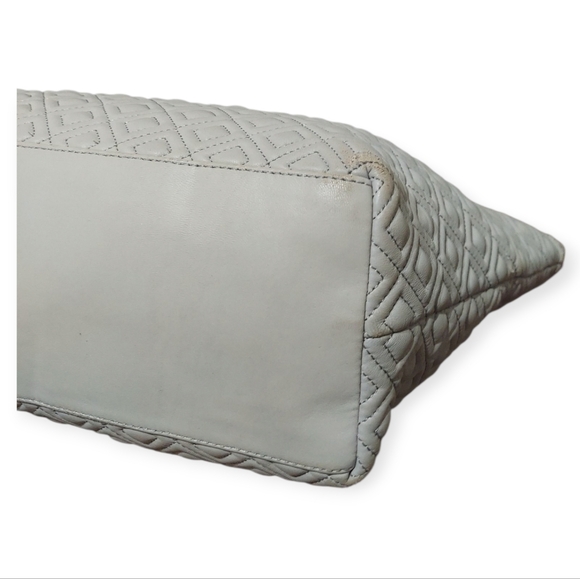 Tory Burch Quilted Shoulder Bag in Cream - Picture 8 of 16
